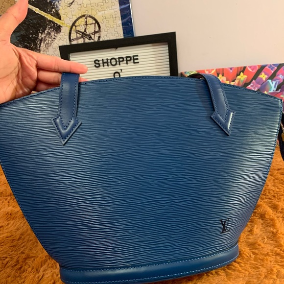 💯 Authentic LV Blue Epi Saint Jacques long strap - Picture 9 of 16